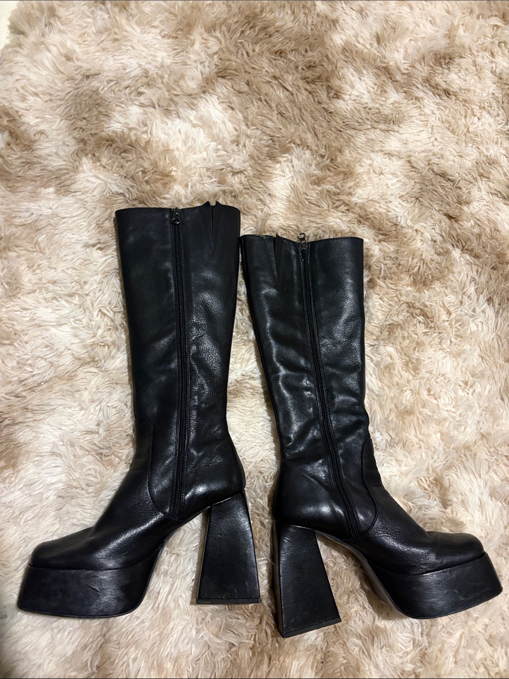 Real leather platform knee highs 🖤 - Picture 2 of 3
